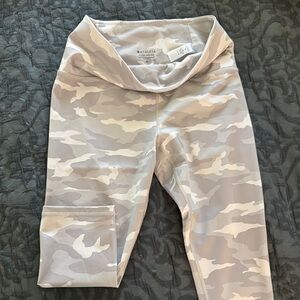 Athleta Women's Light Gray Camo Leggings